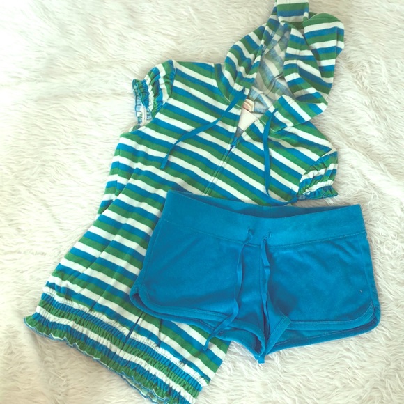 Charlotte Russe Other - Charlotte Russe two piece terry cloth short set